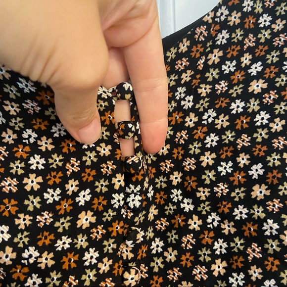 Madewell Floral Tank - Picture 3 of 4